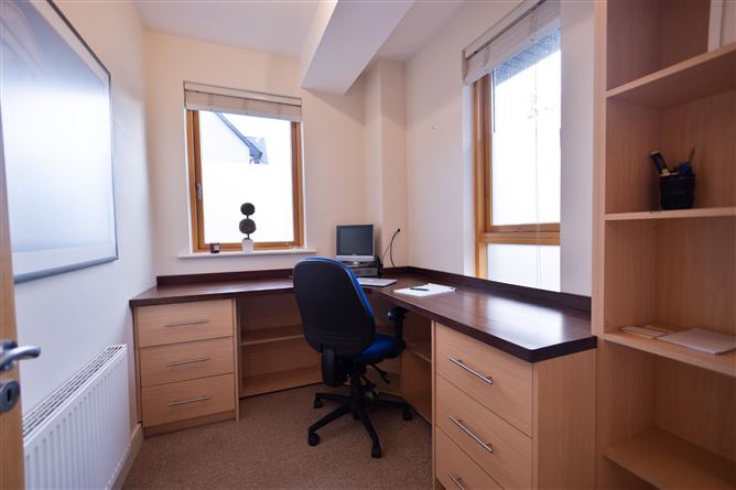 5 Chapelwood Drive, Hollystown, Dublin