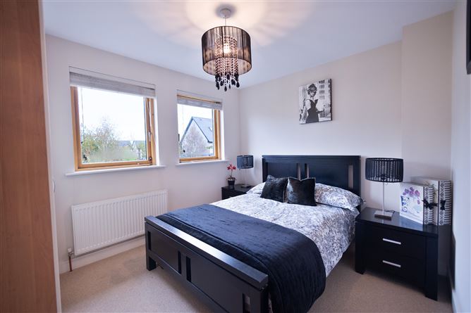 5 Chapelwood Drive, Hollystown, Dublin