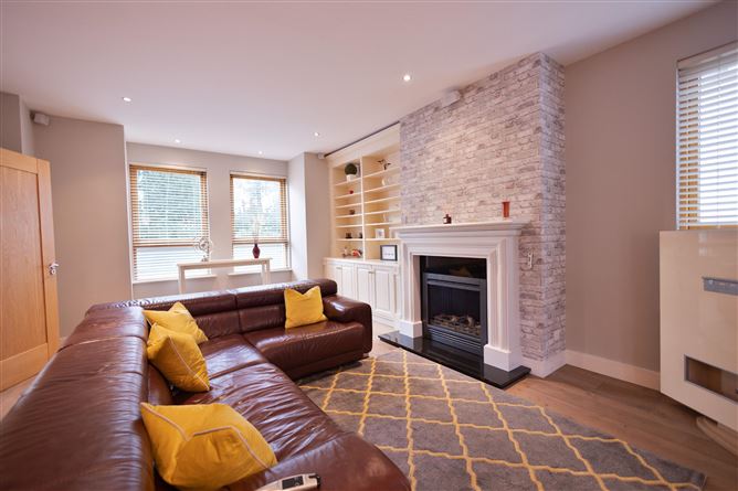 5 Chapelwood Drive, Hollystown, Dublin