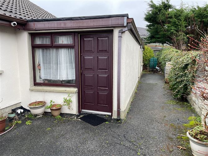 14 Cloonarkin Drive, Oranmore, Galway