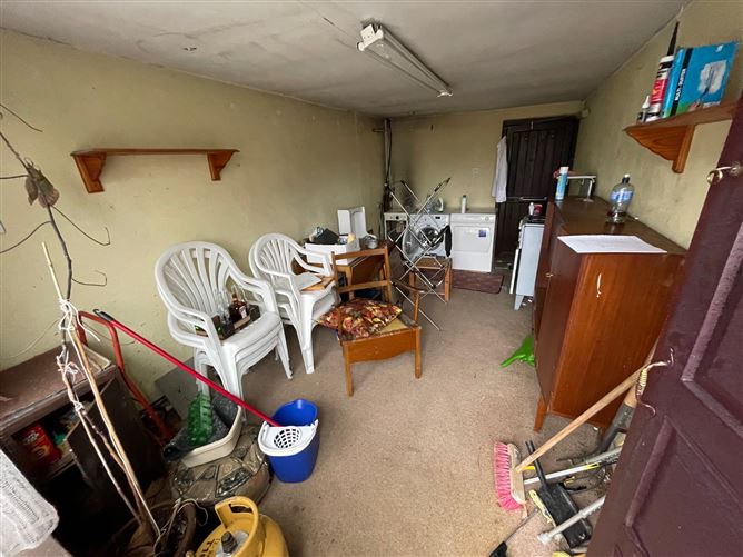 14 Cloonarkin Drive, Oranmore, Galway