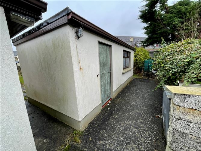 14 Cloonarkin Drive, Oranmore, Galway