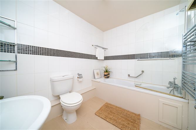 60 St James court , Kilmainham, Dublin 8
