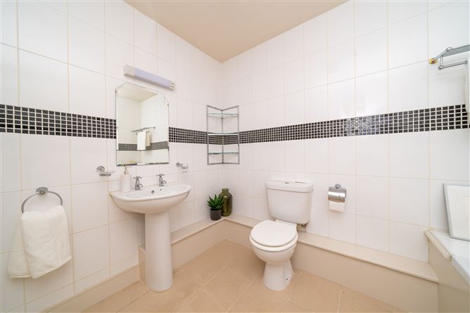 60 St James court , Kilmainham, Dublin 8