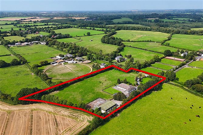 https://photos-a.propertyimages.ie/media/9/3/8/4998839/ca8144e1-3b2a-480e-bab9-e9af036ce3ea_l.jpg