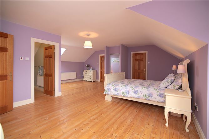 https://photos-a.propertyimages.ie/media/9/3/8/4998839/ca8144e1-3b2a-480e-bab9-e9af036ce3ea_l.jpg