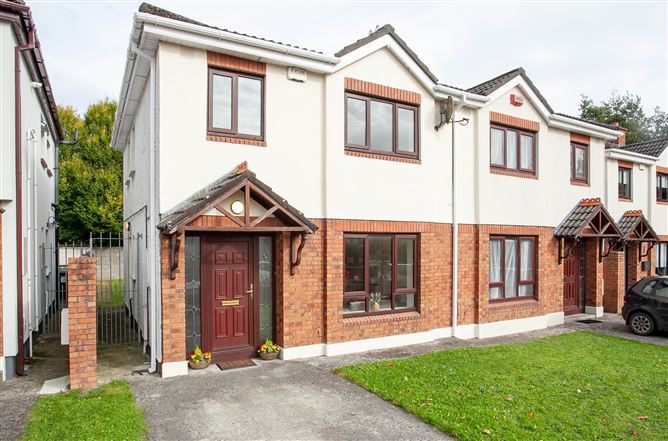 Photo 2 of 21 — 3 Meadowbrook Court, Maynooth , Maynooth, Kildare