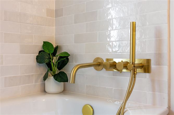 2 Greythorn Manor, Glenageary, Co. Dublin