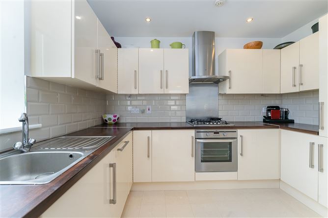 104 Ballintyre Meadows, Ballinteer,   Dublin 16