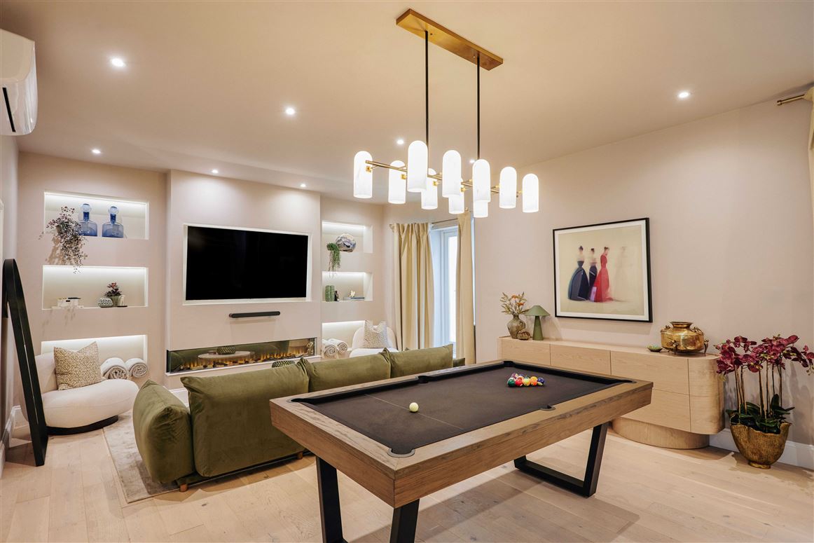 The Golden Vine,London,Greater London,United Kingdom