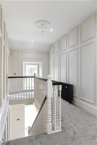 https://photos-a.propertyimages.ie/media/9/3/9/4908939/a48109cc-3ecd-4e2b-9d41-8b10a4978ea6_l.jpg