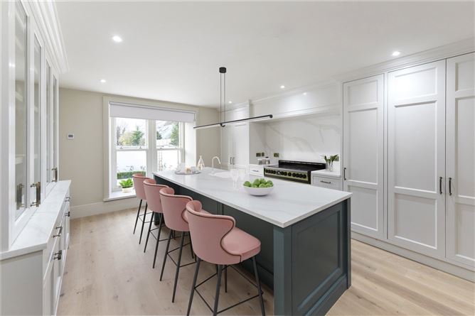 https://photos-a.propertyimages.ie/media/9/3/9/4908939/a48109cc-3ecd-4e2b-9d41-8b10a4978ea6_l.jpg