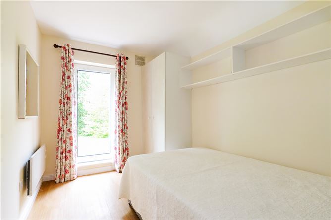 18 Glenmore, College Road, Galway