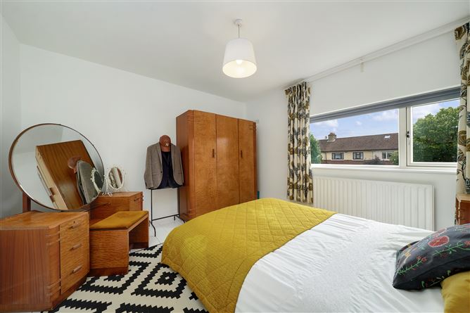 544 Collins Avenue West, Whitehall, Dublin 9