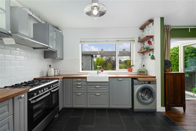544 Collins Avenue West, Whitehall, Dublin 9