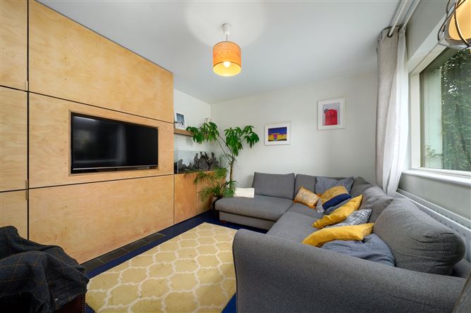 544 Collins Avenue West, Whitehall, Dublin 9