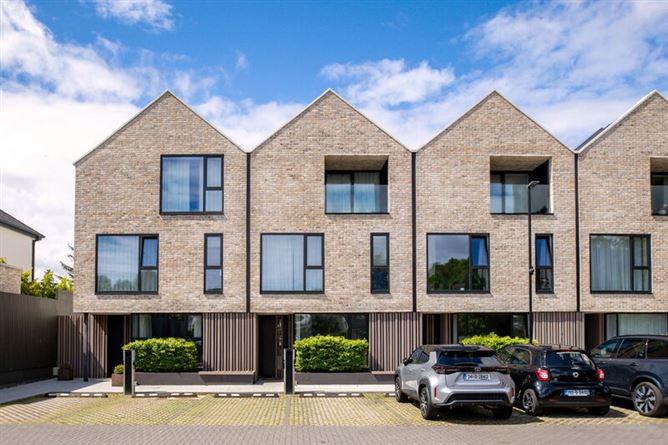 2 Old Meadow, Grove Avenue, Blackrock, Co. Dublin, Co. Cork