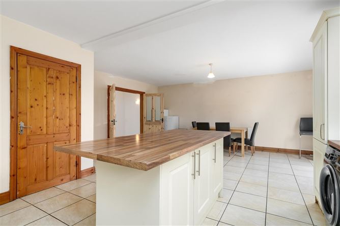 1a Beechwood Lawns, Rathcoole, County Dublin