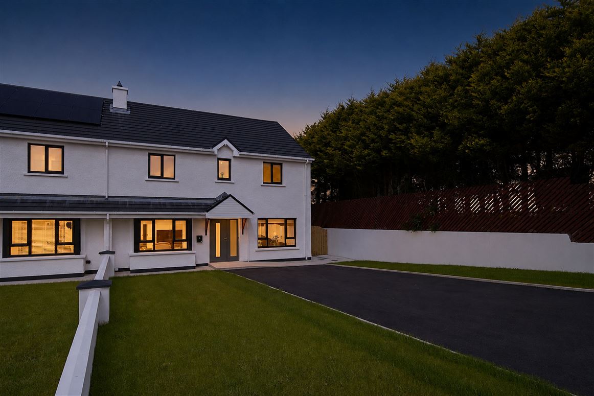 16 Solomons Manor, Letterkenny, Donegal
