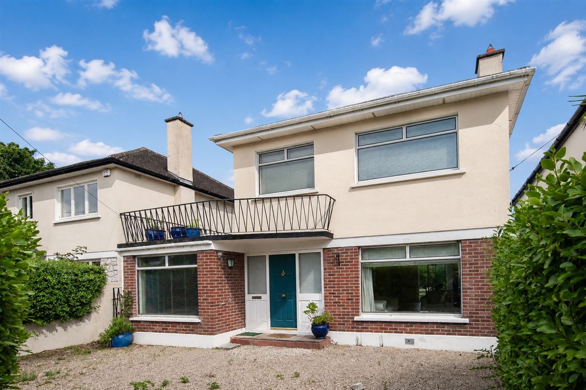 2 Lawnswood Park, Stillorgan, Dublin
