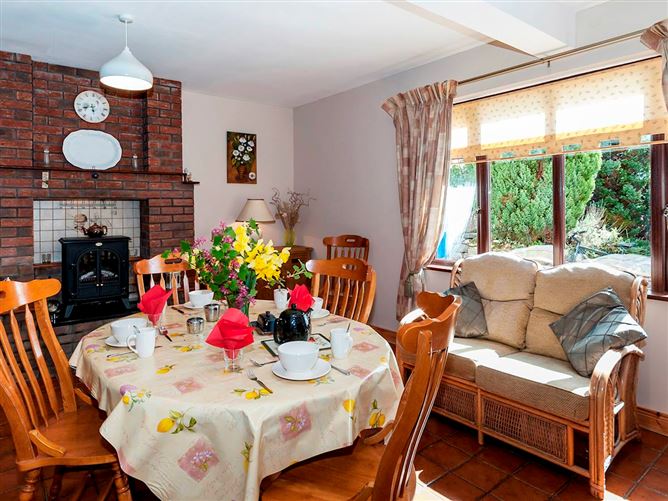 3 Bed in Riverstown,Riverstown,  Sligo