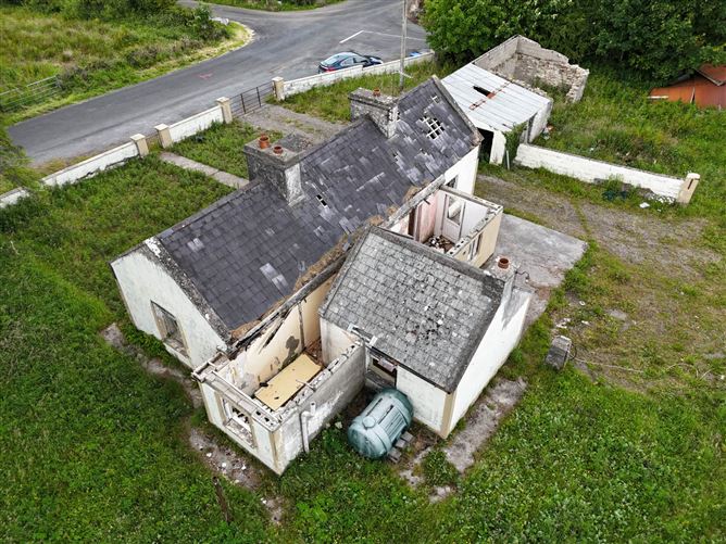 Residence On C. 2.54 Acres, Clooncan, Ballinlough, County Roscommon