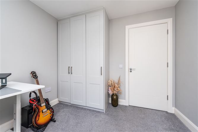 https://photos-a.propertyimages.ie/media/9/4/1/4961149/eaf1ac28-8655-495f-b24c-a3771c48f637_l.jpg