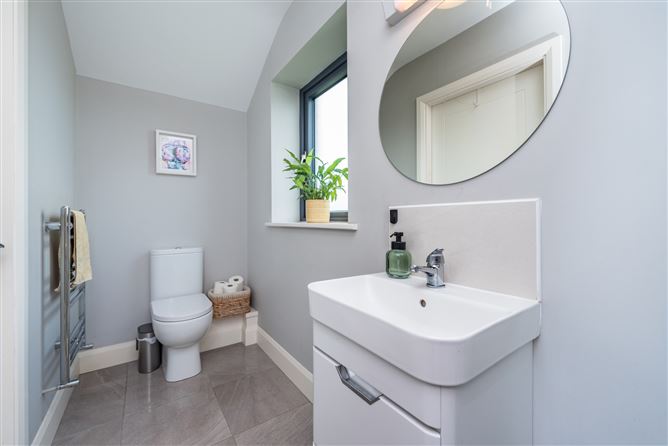 https://photos-a.propertyimages.ie/media/9/4/1/4961149/eaf1ac28-8655-495f-b24c-a3771c48f637_l.jpg