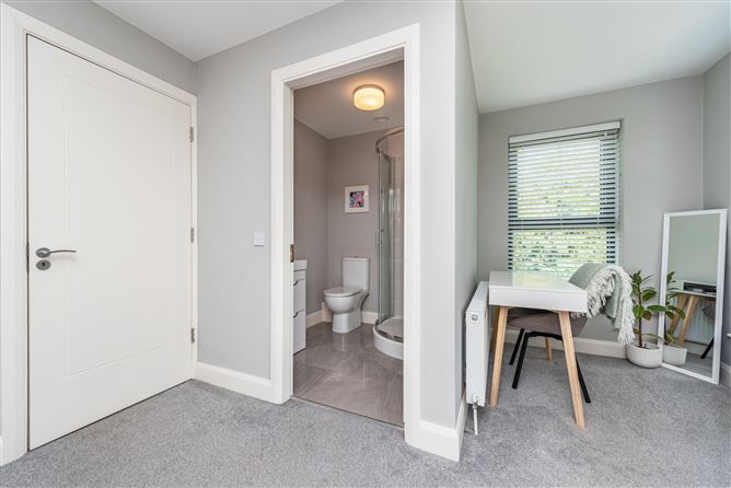 https://photos-a.propertyimages.ie/media/9/4/1/4961149/eaf1ac28-8655-495f-b24c-a3771c48f637_l.jpg