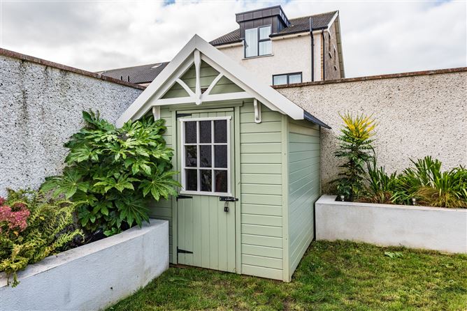 https://photos-a.propertyimages.ie/media/9/4/1/4961149/eaf1ac28-8655-495f-b24c-a3771c48f637_l.jpg