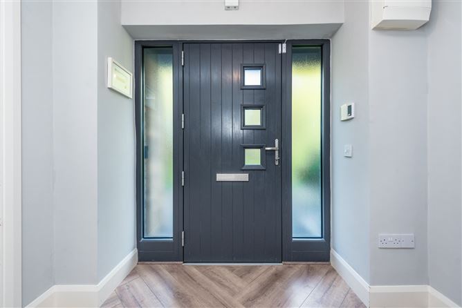https://photos-a.propertyimages.ie/media/9/4/1/4961149/eaf1ac28-8655-495f-b24c-a3771c48f637_l.jpg