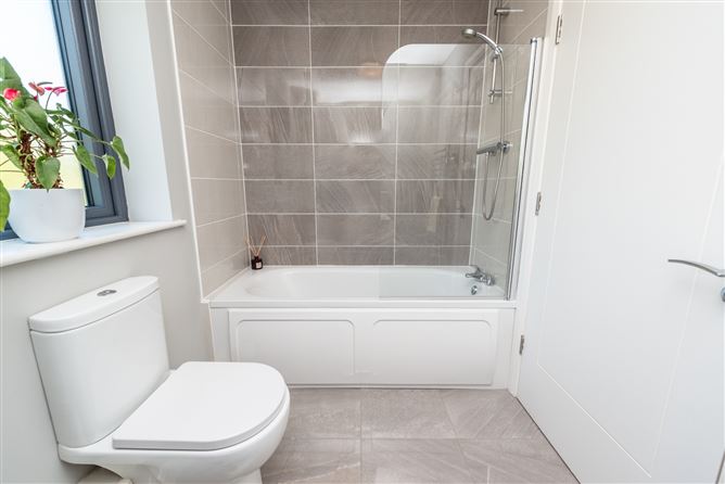 https://photos-a.propertyimages.ie/media/9/4/1/4961149/eaf1ac28-8655-495f-b24c-a3771c48f637_l.jpg