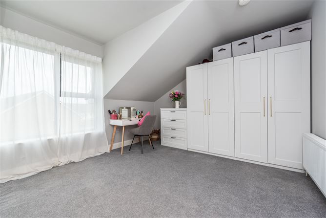 https://photos-a.propertyimages.ie/media/9/4/1/4961149/eaf1ac28-8655-495f-b24c-a3771c48f637_l.jpg