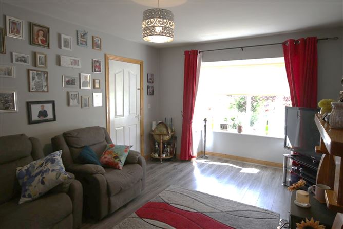 Photo 16 of 44 — 18 Mooreville Estate, Rathdowney, Laois