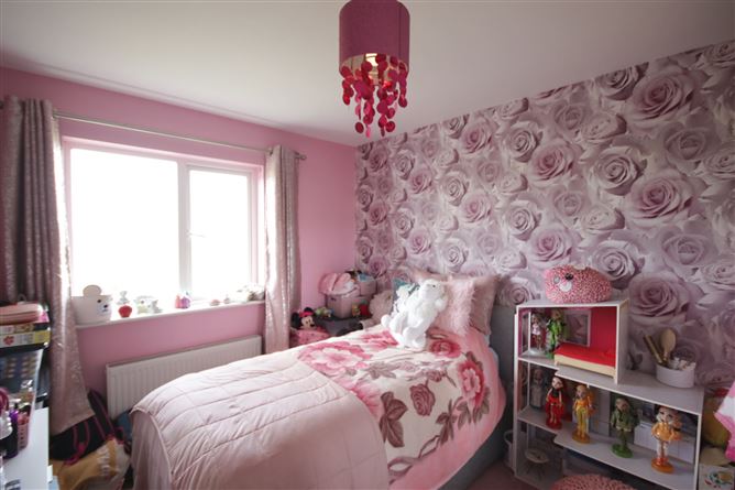 Photo 34 of 44 — 18 Mooreville Estate, Rathdowney, Laois