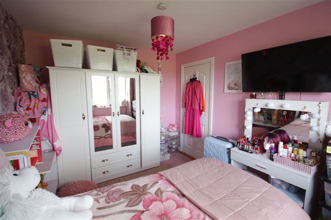Photo 35 of 44 — 18 Mooreville Estate, Rathdowney, Laois