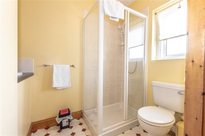 24 Seacliff, Dunmore East, Waterford, Co. Waterford