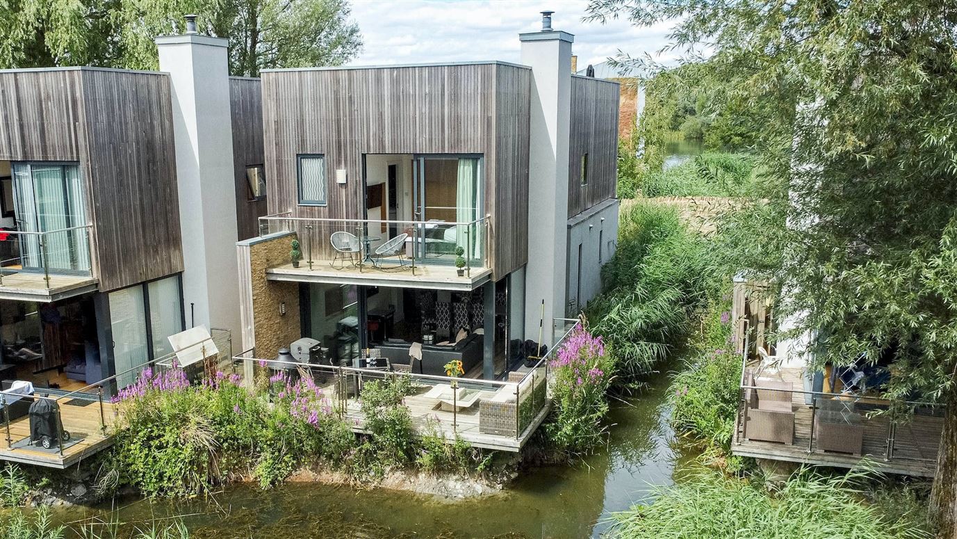 Calm by the Lake,Somerford Keynes,Gloucestershire,United Kingdom