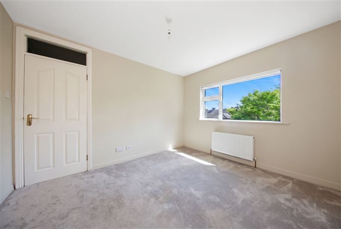 Photo 27 of 33 — 2 Carrick Court, Portmarnock, Dublin