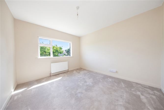 Photo 26 of 33 — 2 Carrick Court, Portmarnock, Dublin