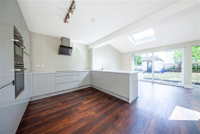 Photo 7 of 33 — 2 Carrick Court, Portmarnock, Dublin