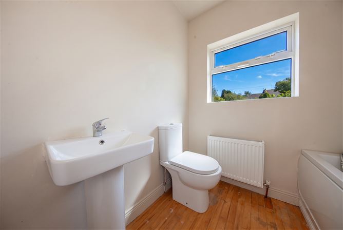 Photo 28 of 33 — 2 Carrick Court, Portmarnock, Dublin