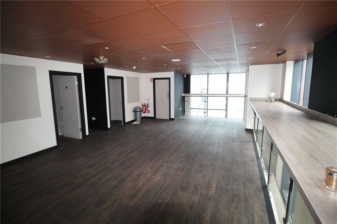 11 La, 24/25 West Street, Drogheda, Co. Louth