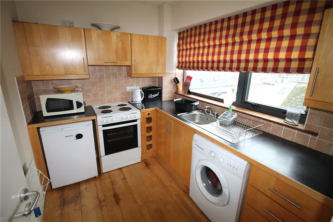 11 La, 24/25 West Street, Drogheda, Co. Louth
