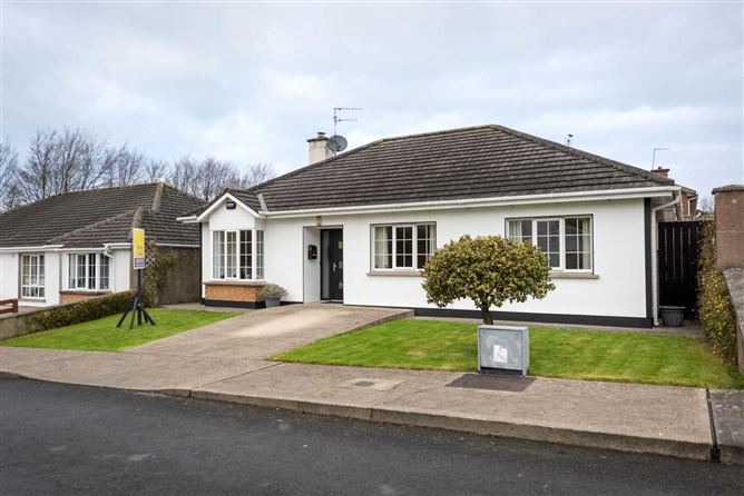Main image for 2 Cregg Lawns, Carrick-On-Suir, Carrick-on-Suir, Co. Tipperary