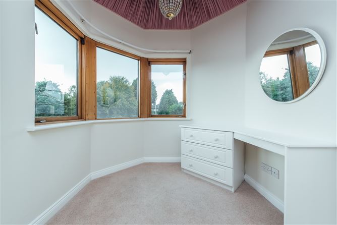 18 Shrewsbury Park, Ballsbridge, Dublin 4