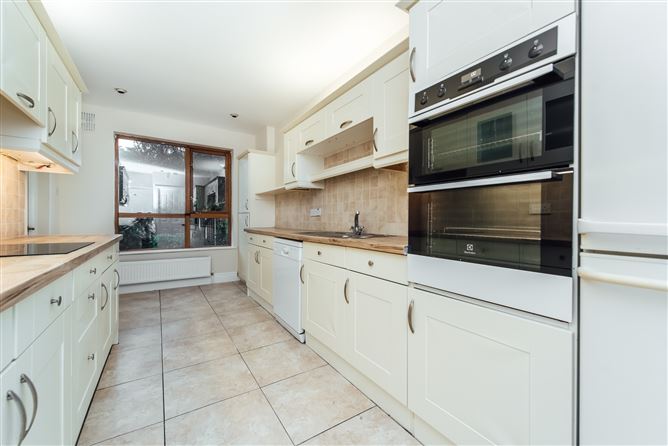 18 Shrewsbury Park, Ballsbridge, Dublin 4