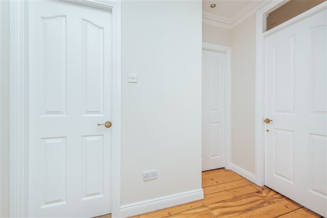18 Shrewsbury Park, Ballsbridge, Dublin 4