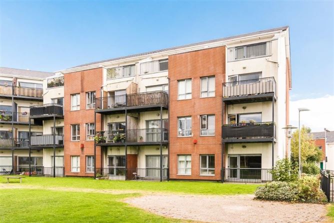 https://photos-a.propertyimages.ie/media/9/4/3/4946349/535700af-f097-46d4-96f8-b4561b7b5737_l.jpg