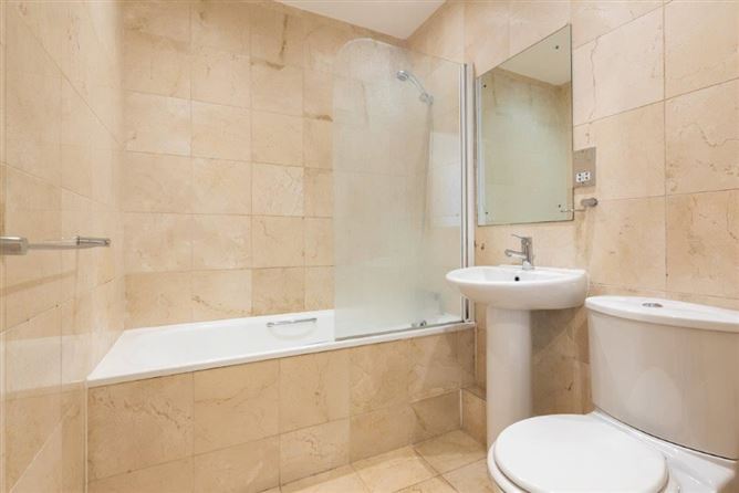 https://photos-a.propertyimages.ie/media/9/4/3/4946349/535700af-f097-46d4-96f8-b4561b7b5737_l.jpg